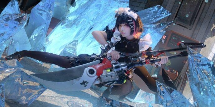 yuuhui玉汇艾莲乔COS：冰晶战场中鲨鱼系女仆视觉张力拉满