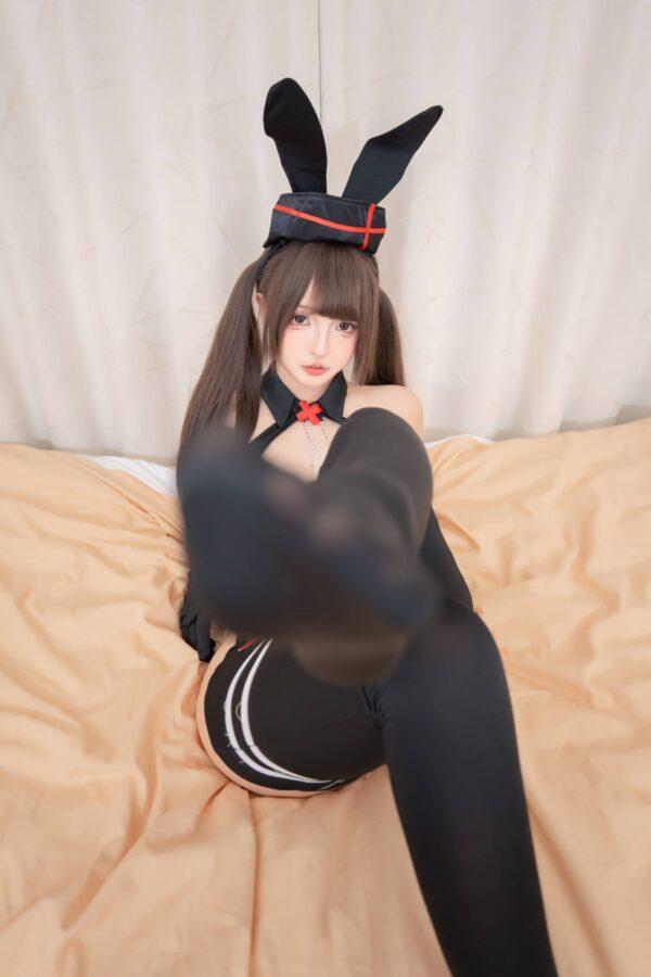 当兔耳遇上护士天使：神楽坂真冬COS黑兔护士的神秘魅力
