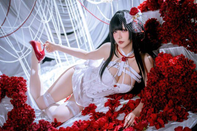 礼服版星之迟迟COS：米哈拉高贵冷艳与精致性感的完美呈现