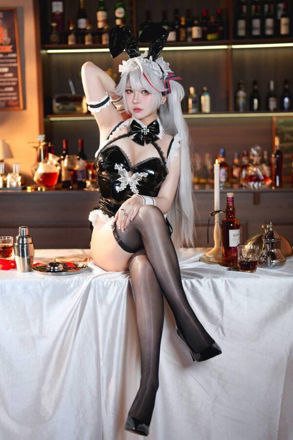 BANBANKO半半子欧根亲王COS：兔女郎的冷艳掌控力有多绝