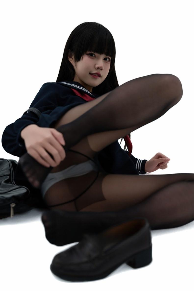 清水凪 後輩ちゃんの制服