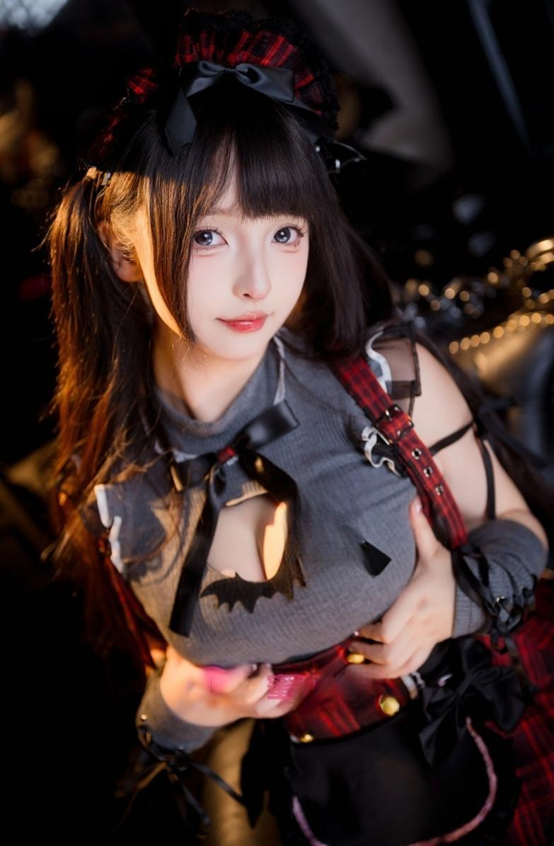 神楽坂真冬 – 小恶魔