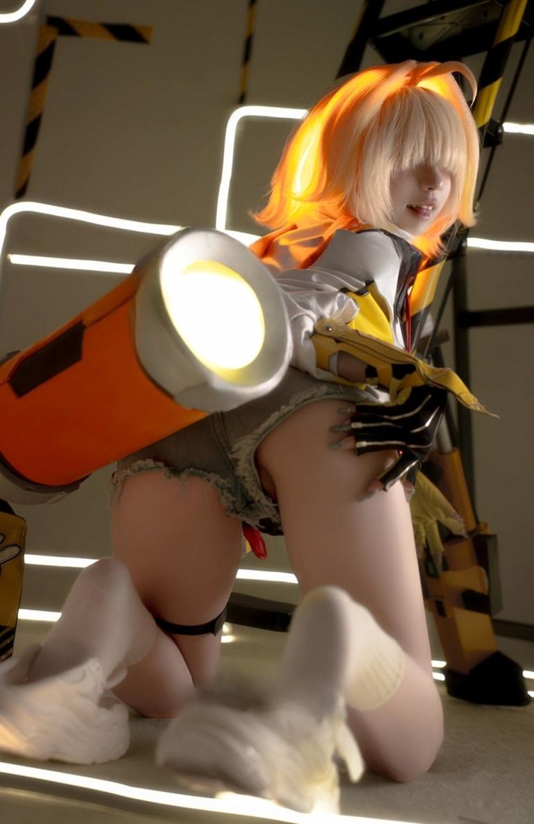 纸悦Etsu_ko Nikke胜利女神 伊莱格