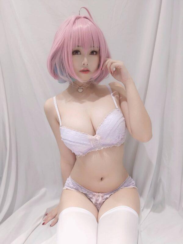 蜜汁猫裘偶像大师COS：演绎女仆版梦见璃亚梦的俏皮与温婉