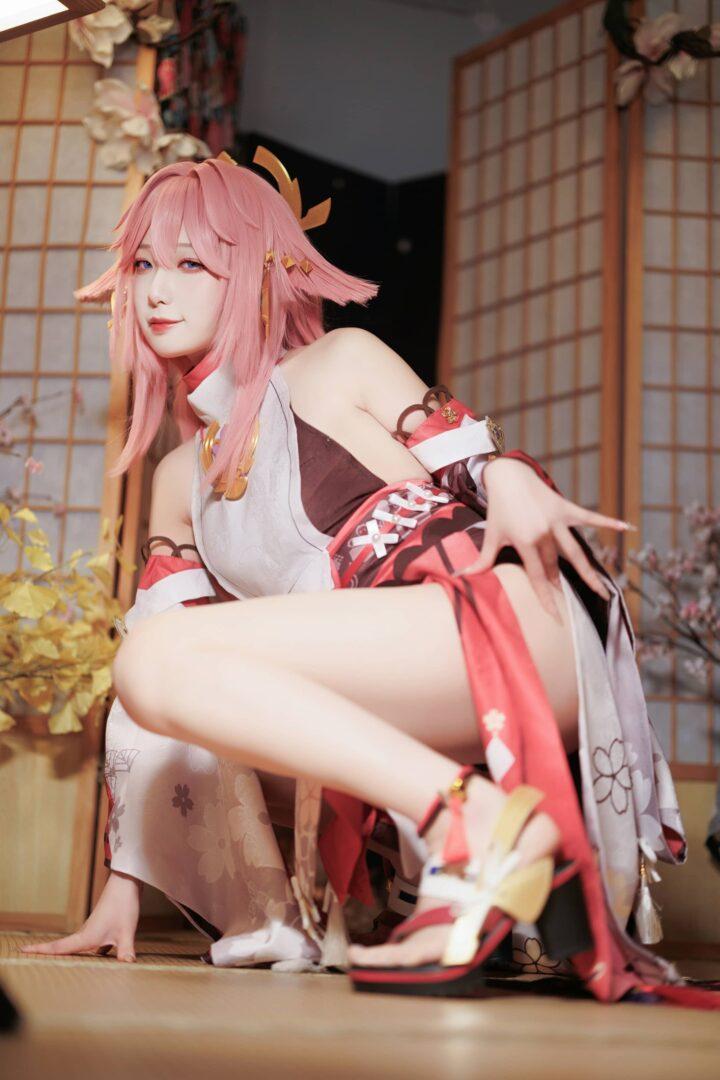 浮生狐影影寂鸣神：封疆疆v八重神子COS神性与妖性的交织