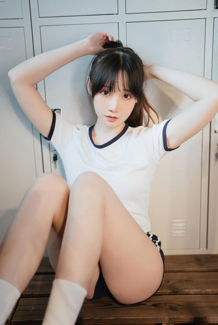 焖焖碳 体操服