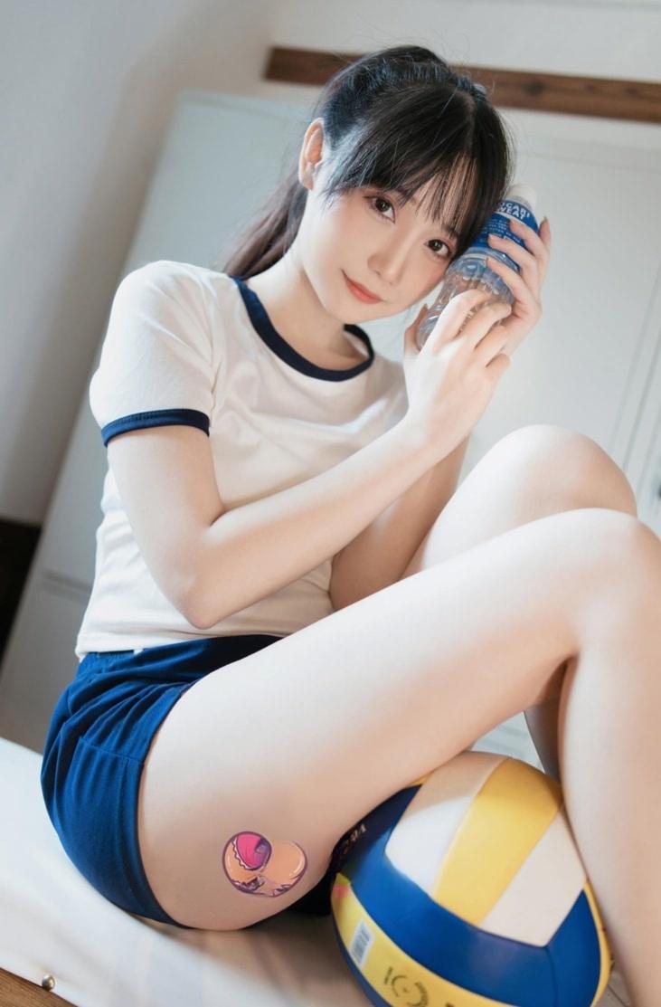 焖焖碳 体操服