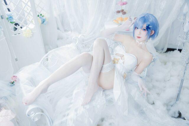 碧蓝航线红丝绒上的黑曜石：封疆疆v兔女郎版兴登堡COS美学
