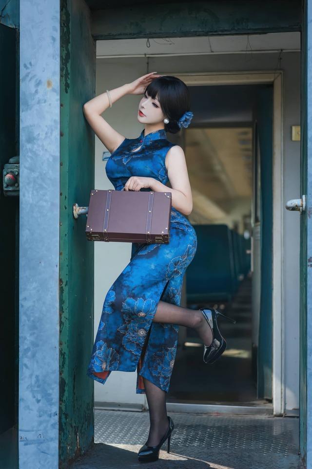 yuuhui玉汇人妻cos赏析：朝花夕拾旗袍写真展现东方女性魅力