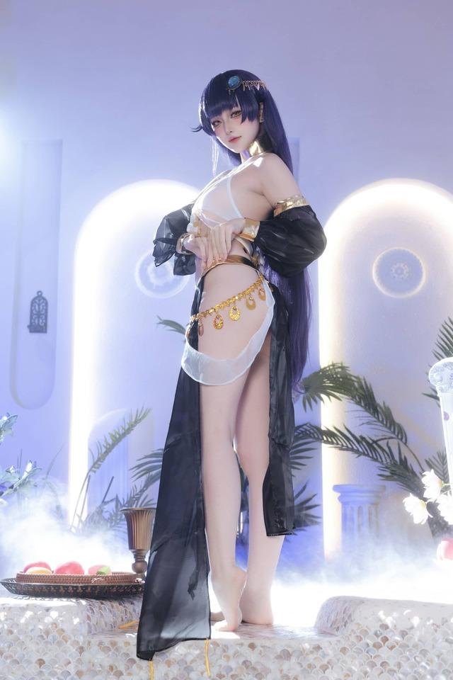 屿鱼Yukako舞娘吾妻COS：碧蓝航线异域舞姿与梦幻光影交织