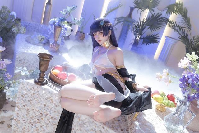 屿鱼Yukako舞娘吾妻COS：碧蓝航线异域舞姿与梦幻光影交织