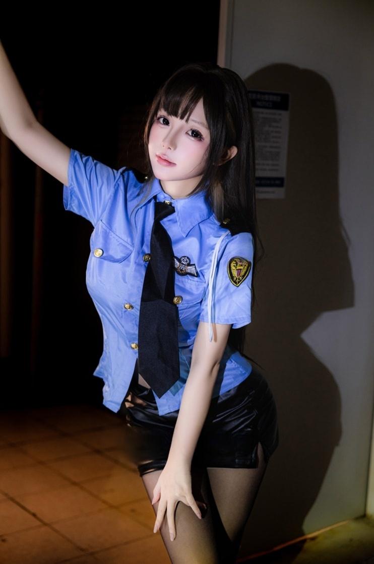日奈娇 楼道保安