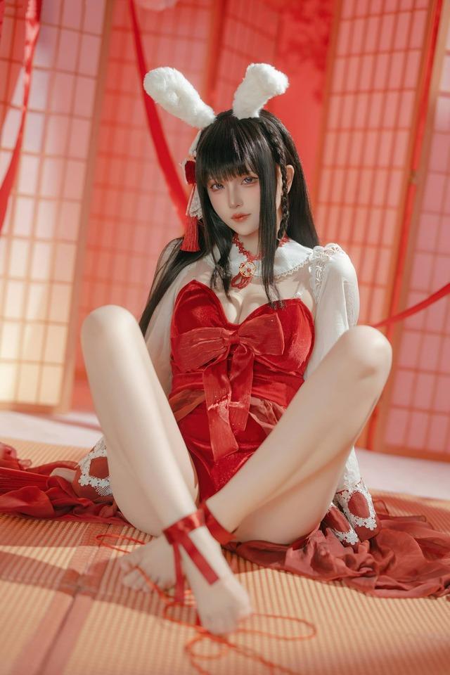 朱红与雪寂的重樱夜：碧蓝航线·屿鱼Yukako巫女兔大山COS