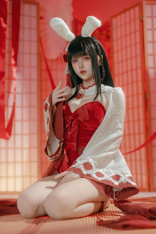 朱红与雪寂的重樱夜：碧蓝航线·屿鱼Yukako巫女兔大山COS
