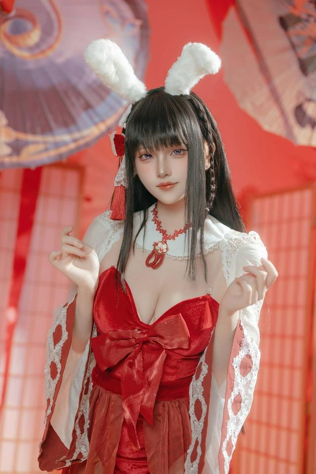 朱红与雪寂的重樱夜：碧蓝航线·屿鱼Yukako巫女兔大山COS