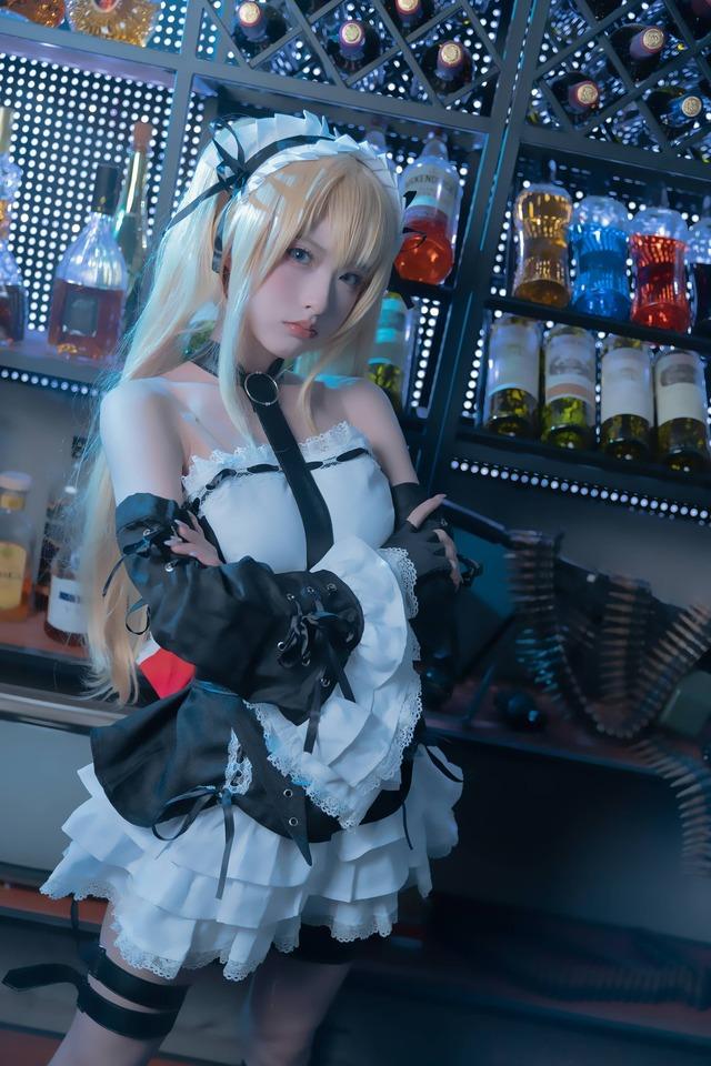 格斗少女的反差魅力！清水由乃COS玛丽萝丝经典哥特女仆装
