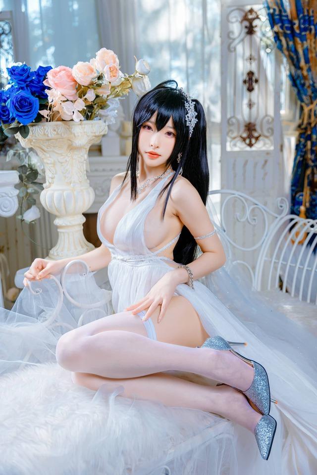 清水由乃花嫁鹩COS赏析：纯白婚纱与雕塑感形体的视觉交响