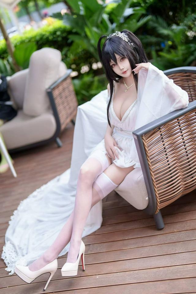 碧蓝航线潮风中的深情誓约：中岛莫之子i大凤花嫁cos美学叙事