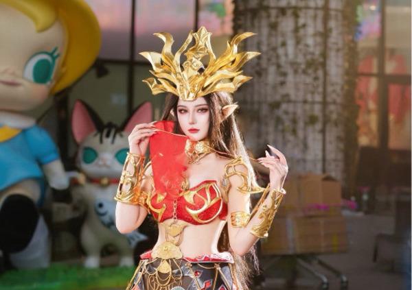 美杜莎女王COS惊艳全场！潘黄天诗完美演绎斗破苍穹蛇族女王