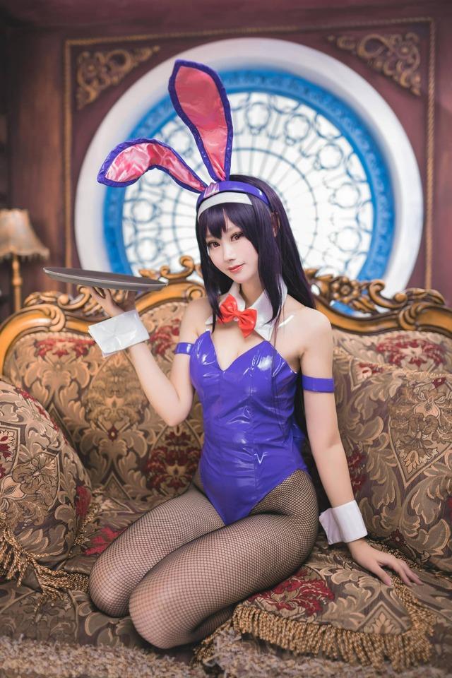 霞之丘诗羽兔女郎COS｜羽生三未演绎成熟系女主的危险魅力