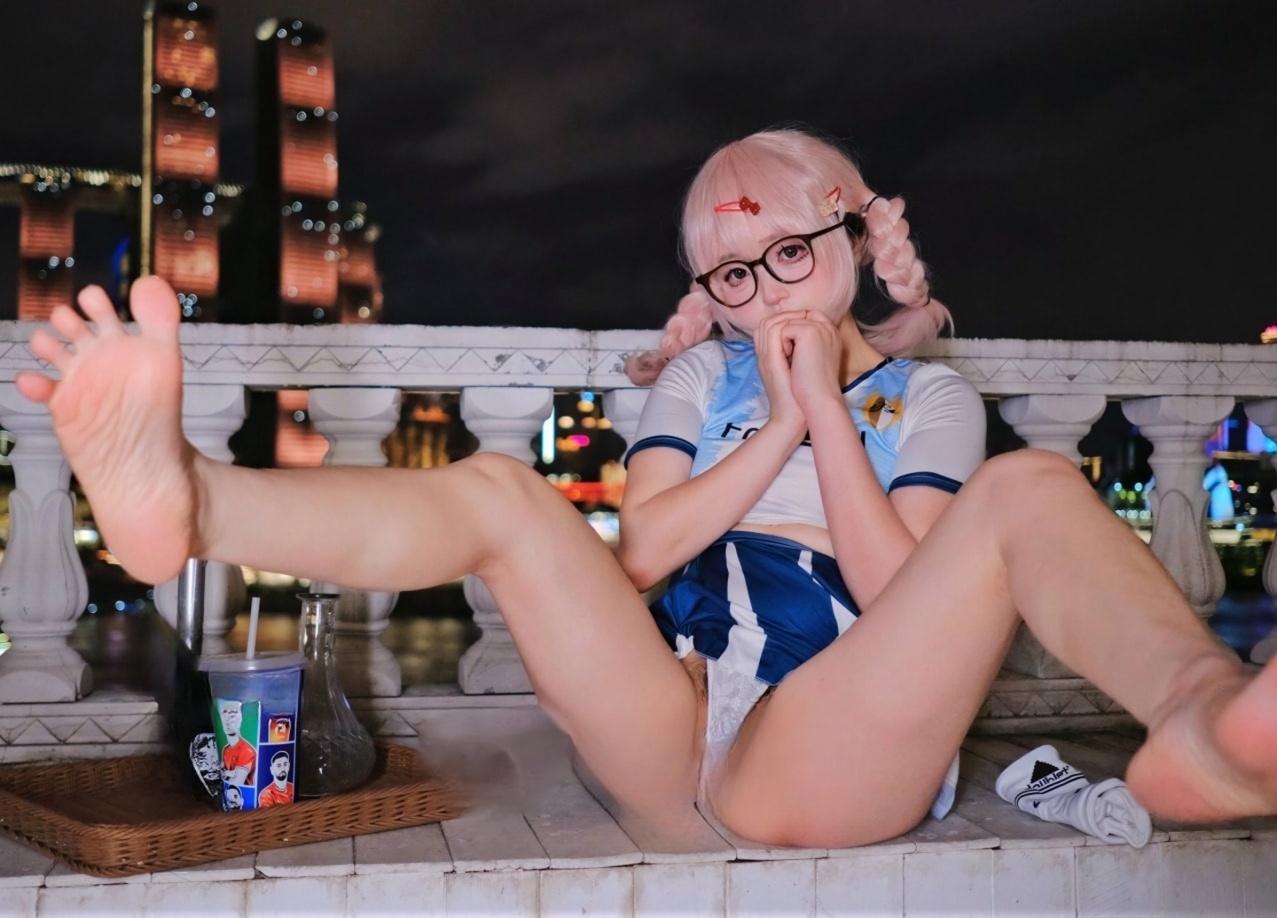 神沢永莉 一起为你加油世界杯