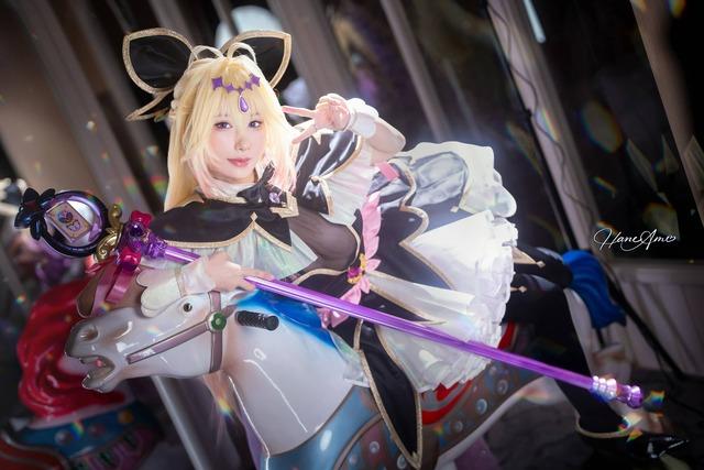 雨波_HaneAme露露卡COS：黑金魔法少女与旋转木马的碰撞
