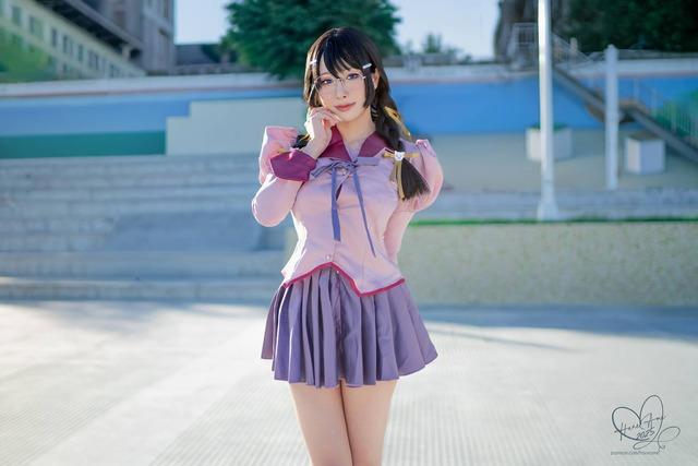 雨波HaneAme战场原黑仪COS：清冷少女感与角色气场的融合